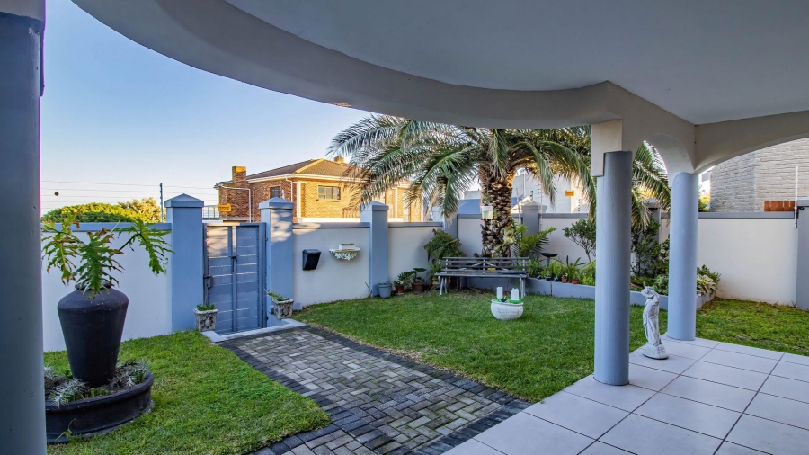 3 Bedroom Property for Sale in De Kelders Western Cape
